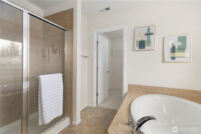 3053 EAGLE Loop NE, Lacey, WA 98516