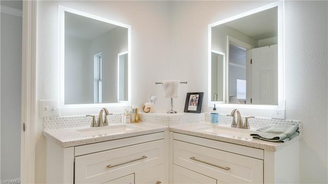 14641 Paul Revere LOOP, North Fort Myers, FL 33917