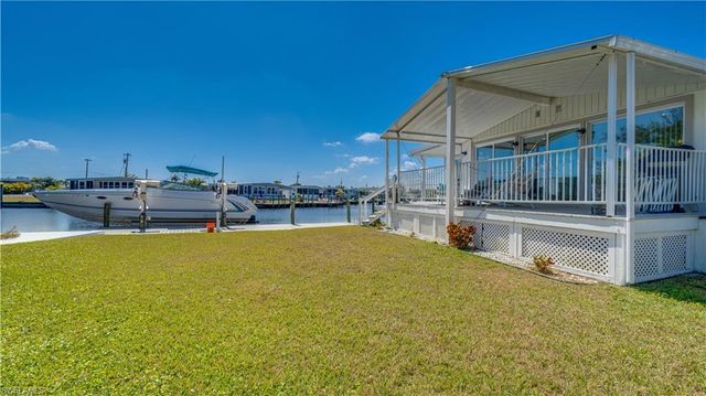 14641 Paul Revere LOOP, North Fort Myers, FL 33917