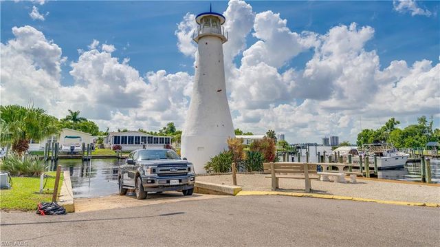 14641 Paul Revere LOOP, North Fort Myers, FL 33917