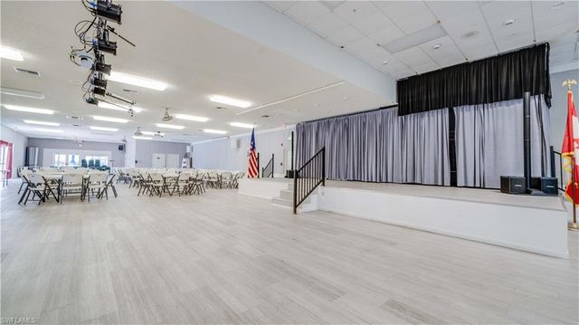 14641 Paul Revere LOOP, North Fort Myers, FL 33917