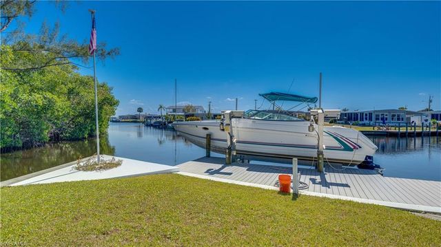 14641 Paul Revere LOOP, North Fort Myers, FL 33917