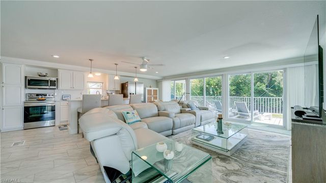 14641 Paul Revere LOOP, North Fort Myers, FL 33917