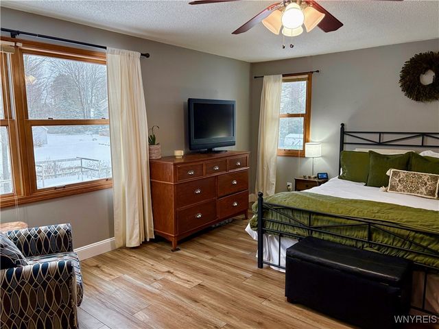 134 Holiday Lane, Hamburg, NY 14075