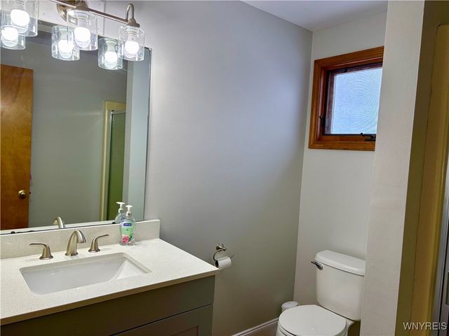 134 Holiday Lane, Hamburg, NY 14075