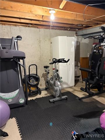 134 Holiday Lane, Hamburg, NY 14075