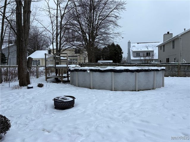 134 Holiday Lane, Hamburg, NY 14075