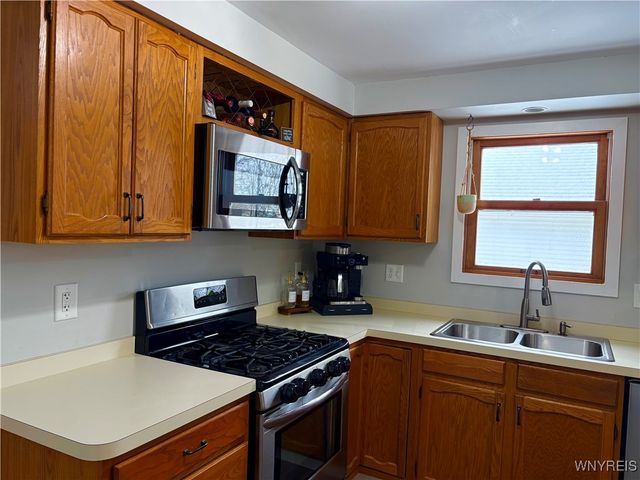 134 Holiday Lane, Hamburg, NY 14075