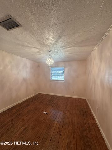 4604 PALMER Avenue, Jacksonville, FL 32210