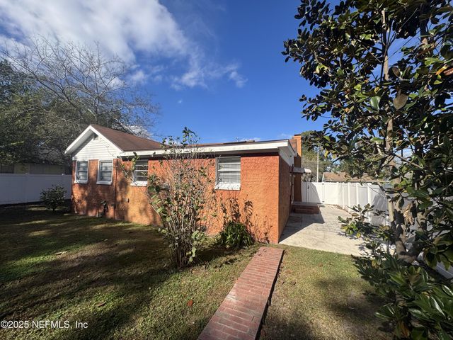 4604 PALMER Avenue, Jacksonville, FL 32210