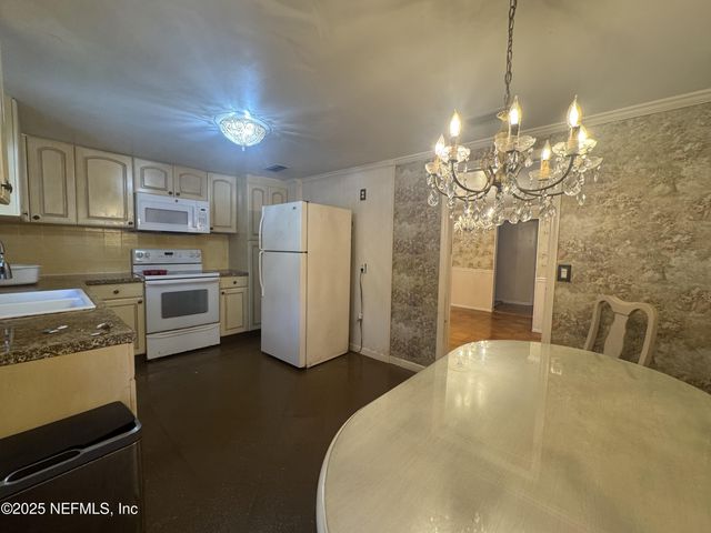 4604 PALMER Avenue, Jacksonville, FL 32210