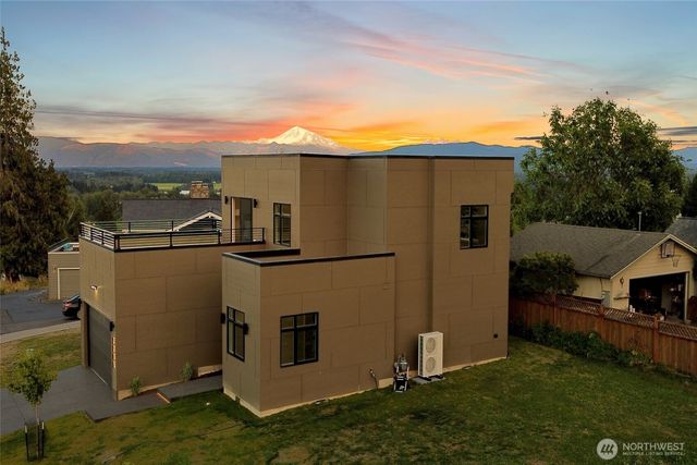 2205 Vista Springs Lane, Ferndale, WA 98248