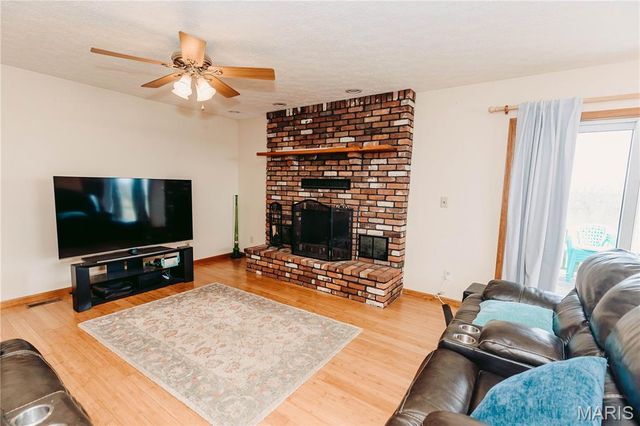 12810 N Highway, Dixon, MO 65459