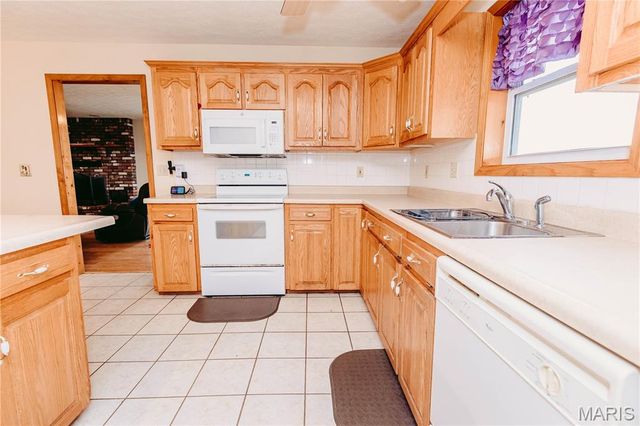 12810 N Highway, Dixon, MO 65459