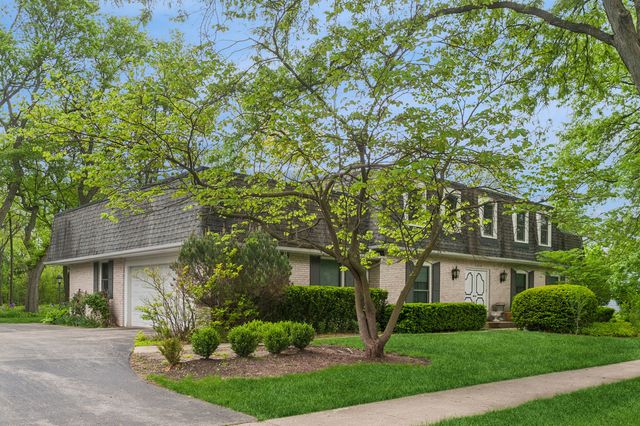 2629 Kingston Drive, Northbrook, IL 60062