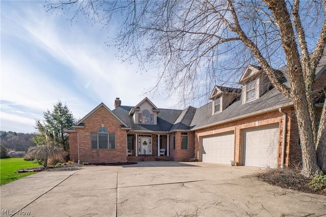 8114 Lisbon Street E, East Canton, OH 44730