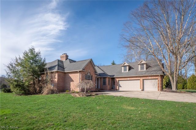 8114 Lisbon Street E, East Canton, OH 44730