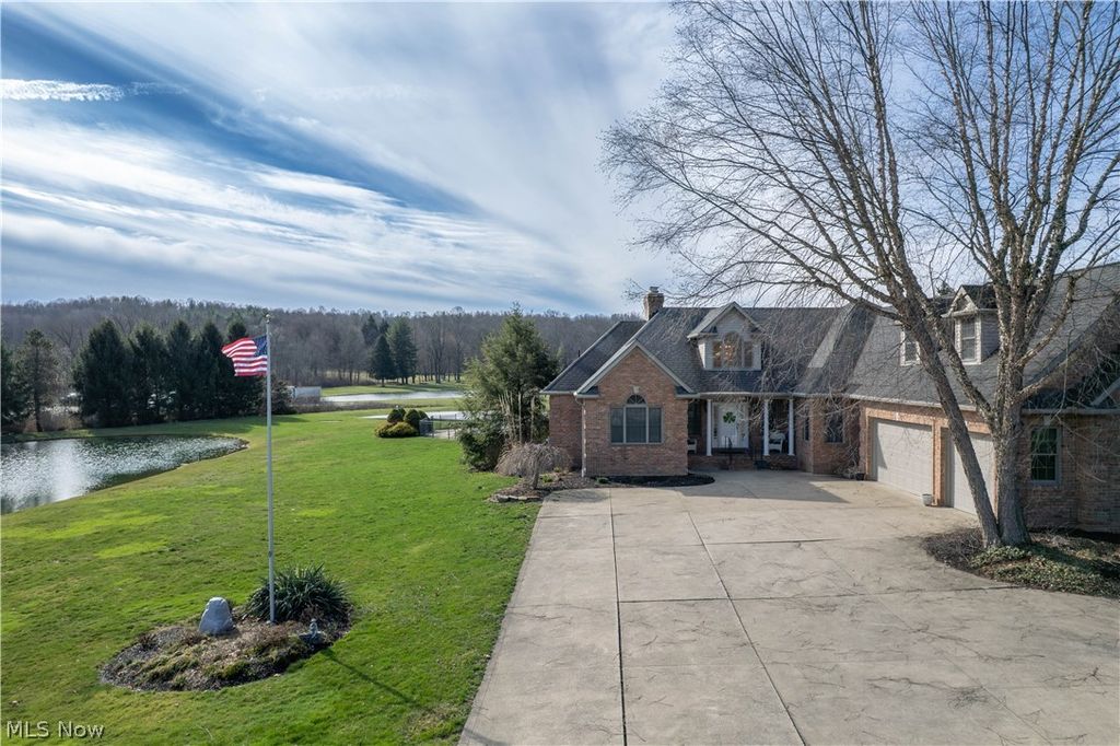 8114 Lisbon Street E, East Canton, OH 44730