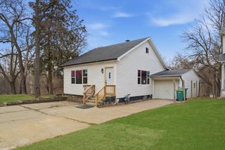 54 Hillcrest Avenue, Fox Lake, IL 60020