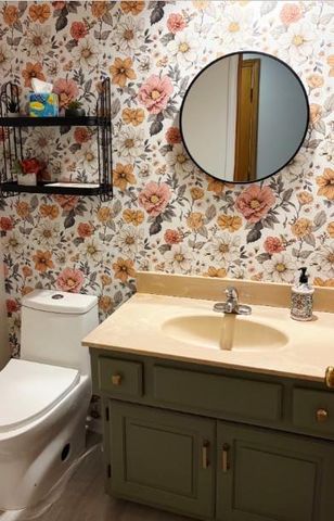 8638 Greenwood Lane, Lenexa, KS 66215