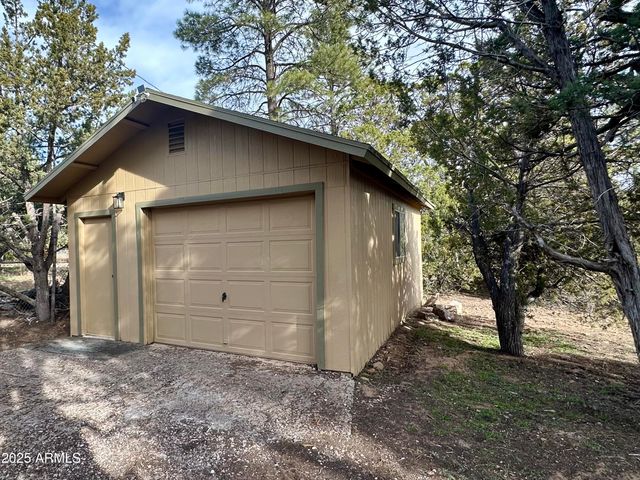 2927 Wildcat Trail, Overgaard, AZ 85933