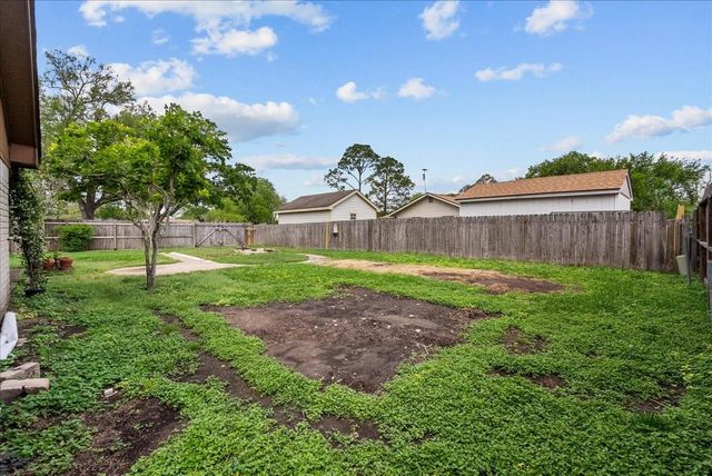 5405 Rockland Drive, Pearland, TX 77584