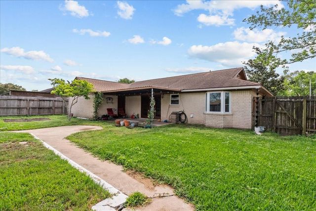 5405 Rockland Drive, Pearland, TX 77584