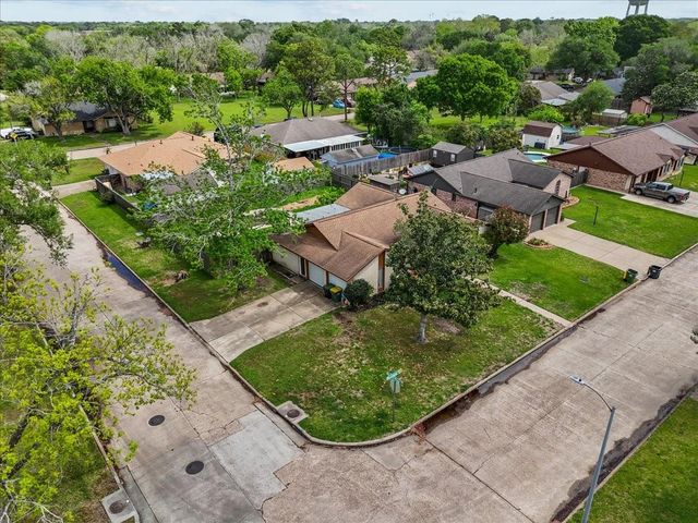 5405 Rockland Drive, Pearland, TX 77584