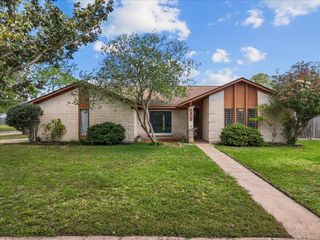 5405 Rockland Drive, Pearland, TX 77584
