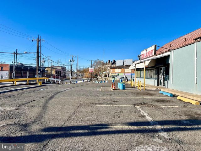 1019-49 W SEDGLEY AVE, Philadelphia, PA 19140
