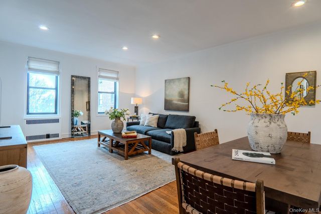 21 Barstow Road 5K, Great Neck, NY 11021