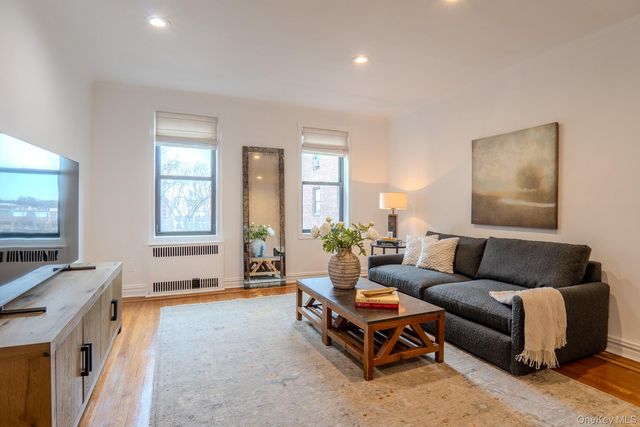 21 Barstow Road 5K, Great Neck, NY 11021