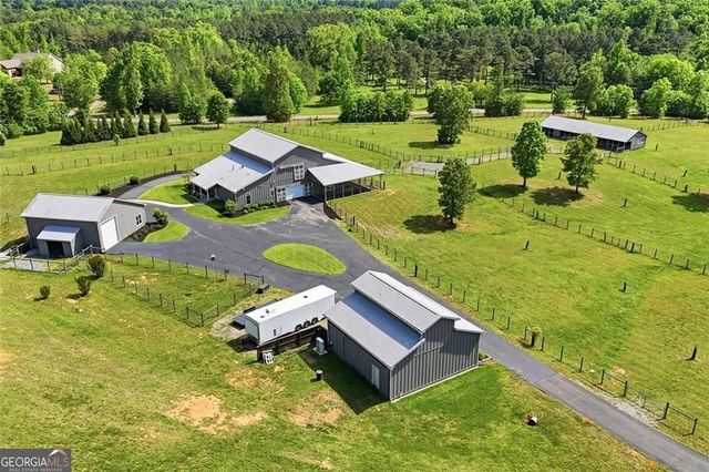 445 E Valley Road NE, Rydal, GA 30171