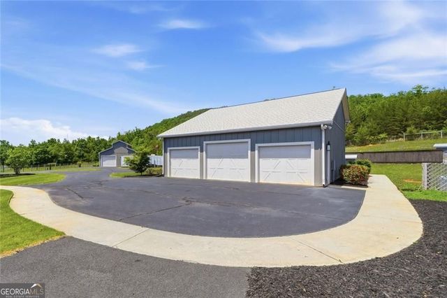 445 E Valley Road NE, Rydal, GA 30171