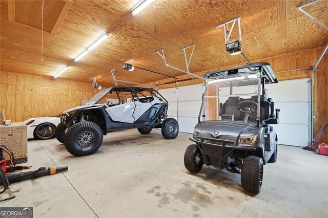 445 E Valley Road NE, Rydal, GA 30171