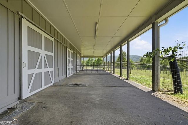 445 E Valley Road NE, Rydal, GA 30171