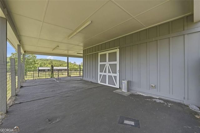 445 E Valley Road NE, Rydal, GA 30171