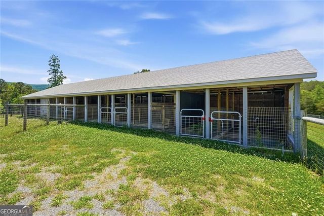 445 E Valley Road NE, Rydal, GA 30171