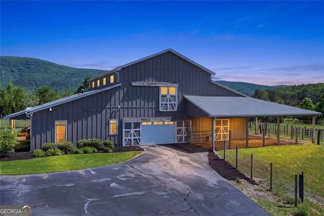 445 E Valley Road NE, Rydal, GA 30171