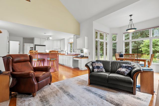 31664 Fish Hatchery Road, Kalamazoo, MI 49009