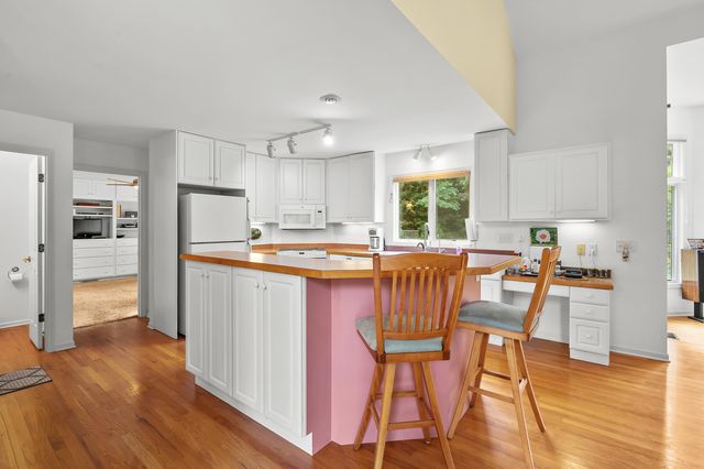 31664 Fish Hatchery Road, Kalamazoo, MI 49009