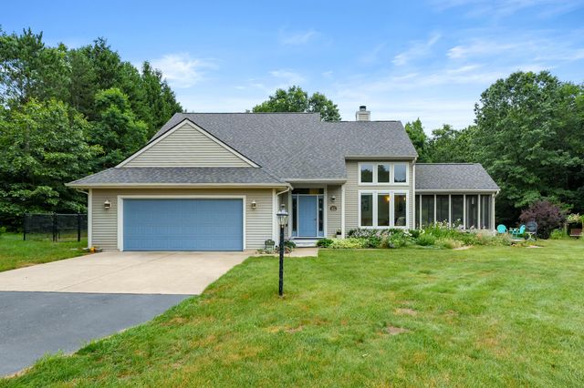 31664 Fish Hatchery Road, Kalamazoo, MI 49009