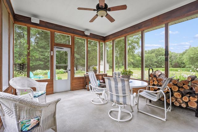 31664 Fish Hatchery Road, Kalamazoo, MI 49009