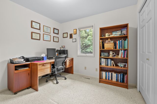 31664 Fish Hatchery Road, Kalamazoo, MI 49009