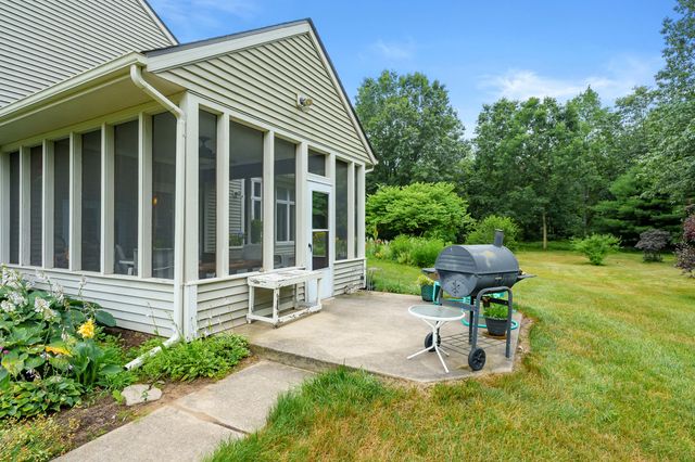 31664 Fish Hatchery Road, Kalamazoo, MI 49009