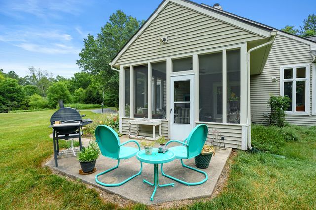 31664 Fish Hatchery Road, Kalamazoo, MI 49009