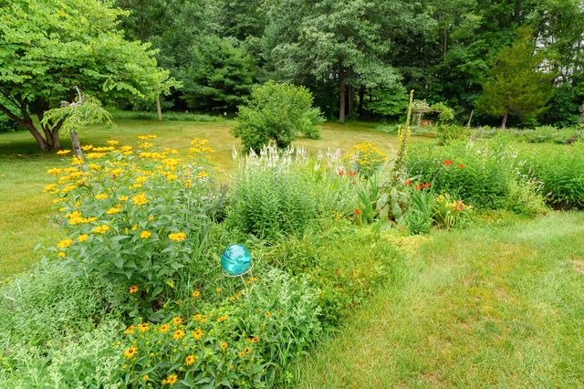 31664 Fish Hatchery Road, Kalamazoo, MI 49009