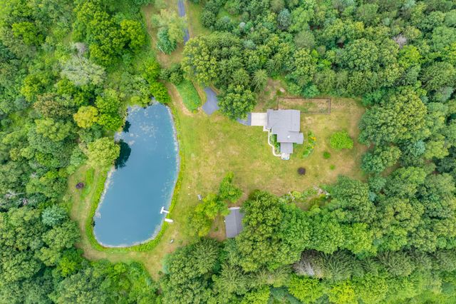 31664 Fish Hatchery Road, Kalamazoo, MI 49009