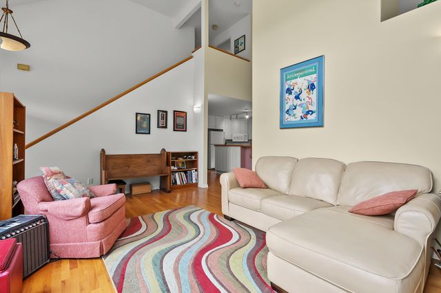 31664 Fish Hatchery Road, Kalamazoo, MI 49009