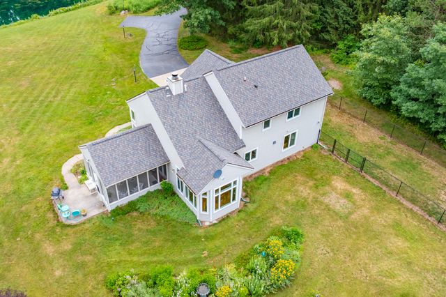 31664 Fish Hatchery Road, Kalamazoo, MI 49009